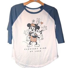 Disney Mickey and Minnie love Raglan Baseball Tee